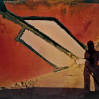 Gerald Schwarz
<br><br>
<p class="has-text-align-right has-large-font-size">„Der Schattenmann“</p>
<br>
Licht und Schatten auf ewig verbunden.
<br><br>
Der Reiz und die Schönheit all unseres Sehens, basiert auf Licht und Schatten - es ist die Grundlage der Fotografie.